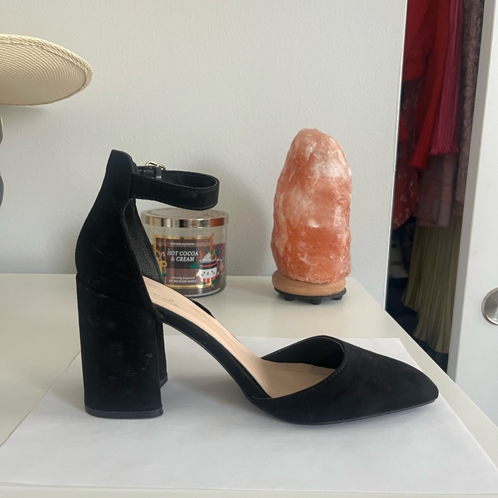 Forever 21 Elegant Black Ankle Strap Heels